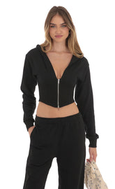 Cropped Pointed Hoodie in Black