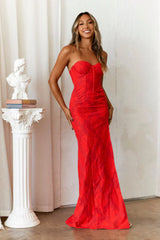 Dear Emilia Amazing The Crowd Maxi Dress Red