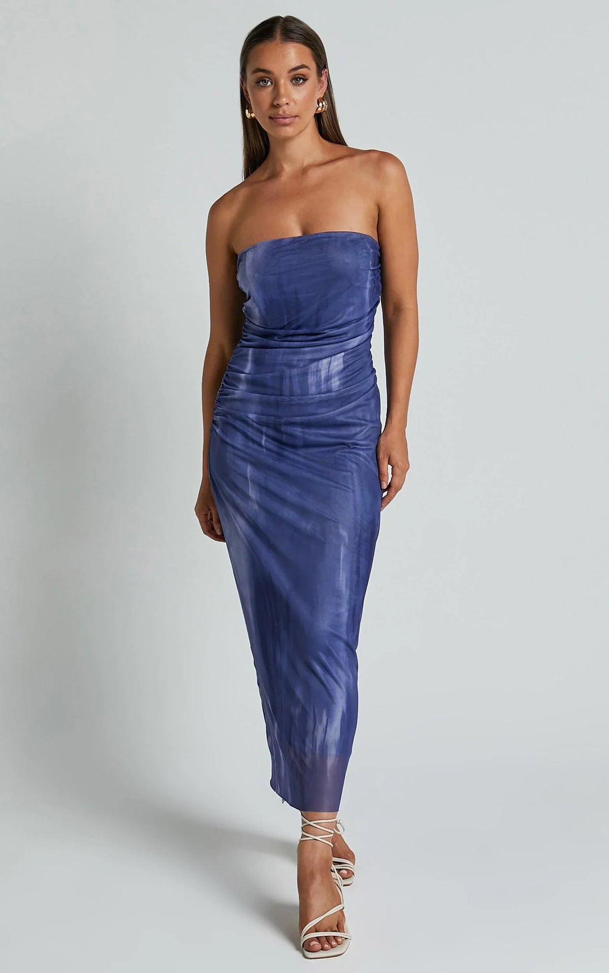 Frelynn Midi Dress - Strapless Ruched Slip Dress In Blue