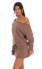Cut Off Shoulder Jumper in Brown
